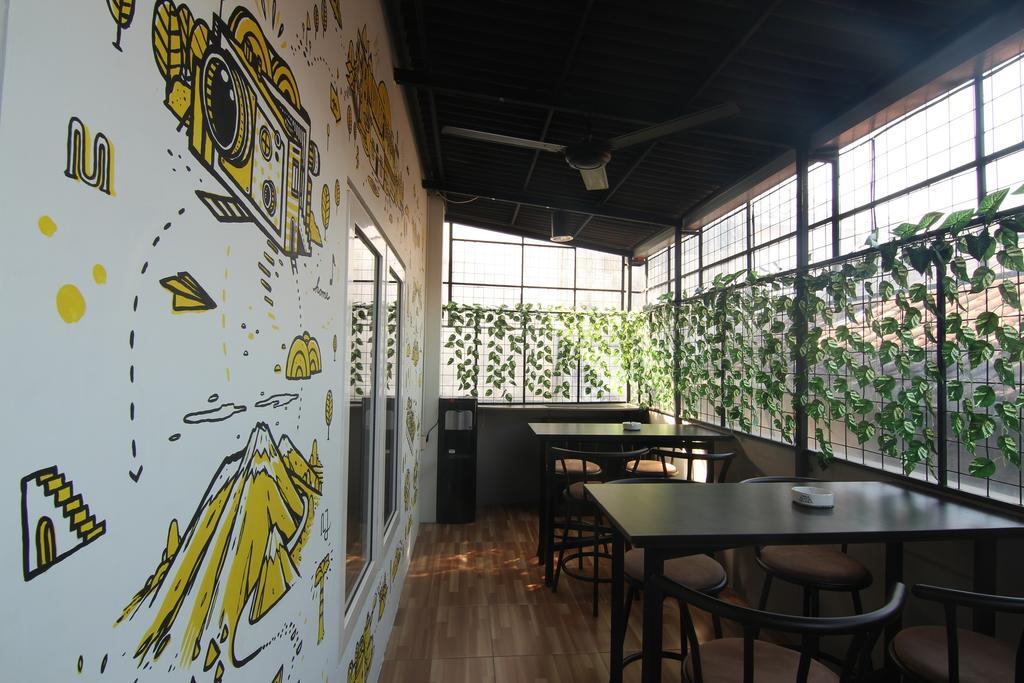 Hotel Pules Yogyakarta Eksteriør bilde